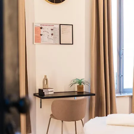 Lovely Private In 5br Shared In The Heart Of For Groups 公寓