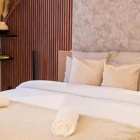 Lovely Private In 5br Shared In The Heart Of For Groups 公寓