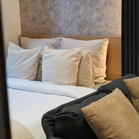 Lovely Private In 5br Shared In The Heart Of For Groups