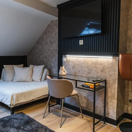 Lovely Private In 5br Shared In The Heart Of For Groups *